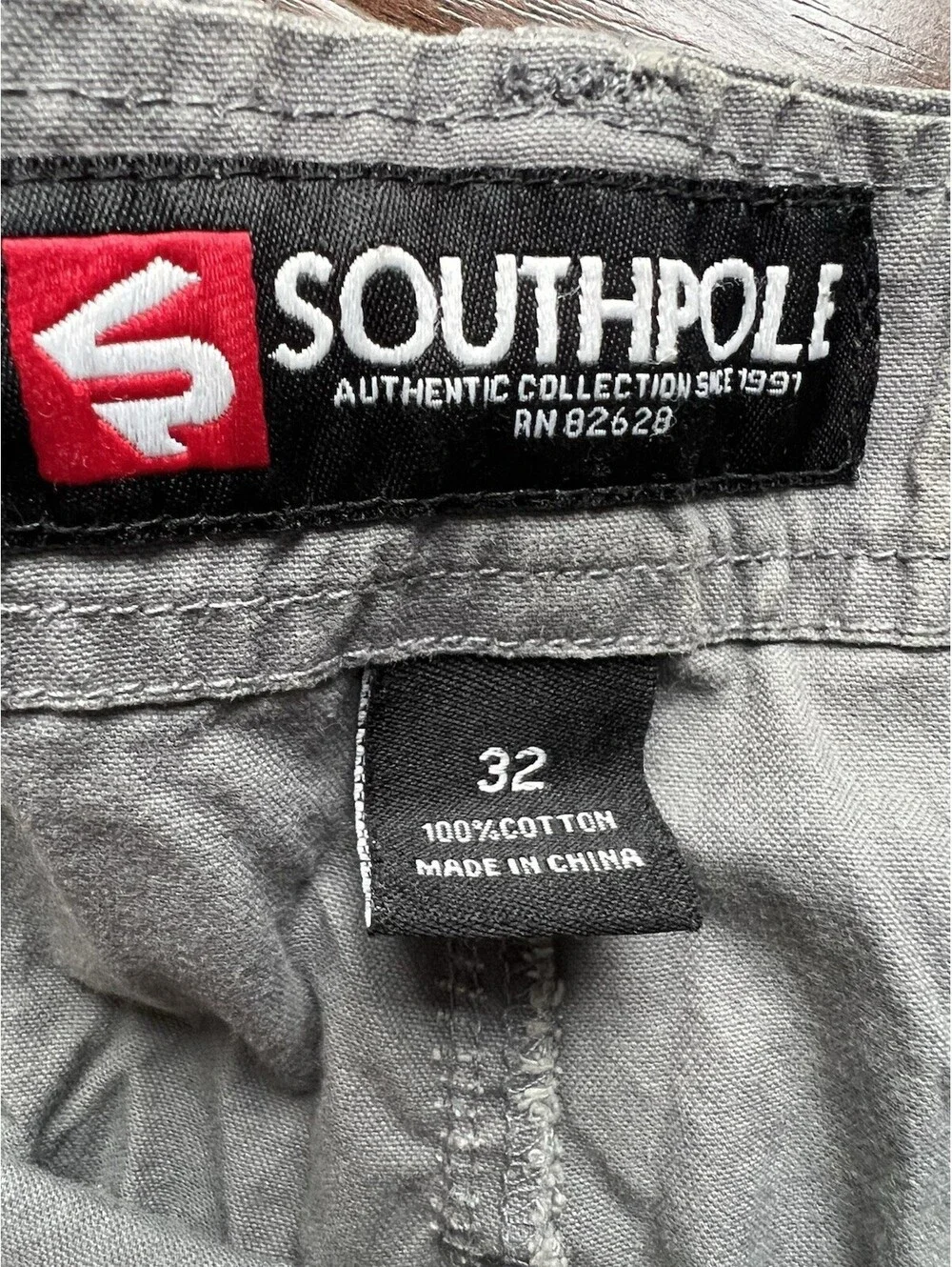 South Pole Gray Cargo Shorts Men’s Size 32 EUC! Streetwear Y2K